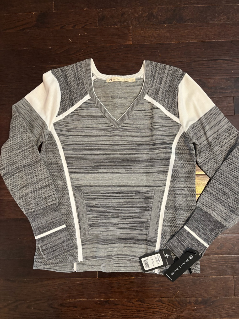 Blanc Noir Gray V-Neck Pullover with White Contrast Trim
